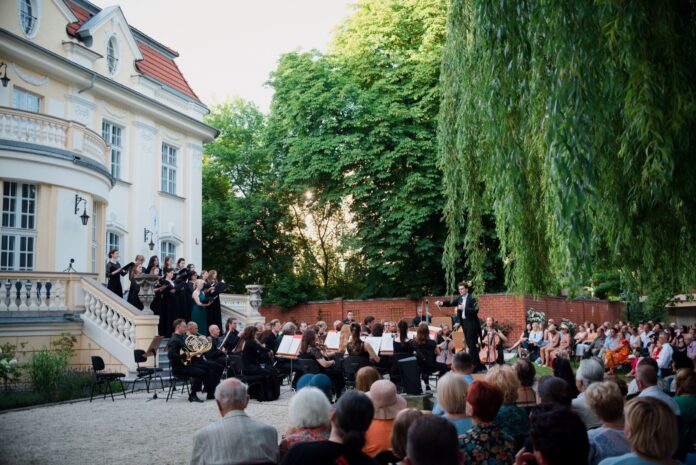 Pierwszy koncert Royal Opera Festival 2022 w ogrodach Konsulatu Generalnego Austrii w Krakowie © A. Wnuk