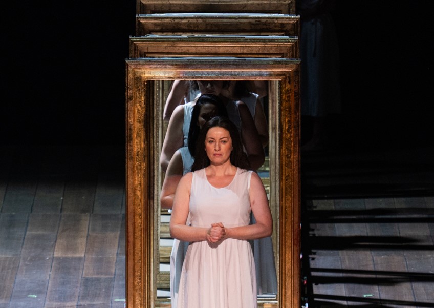 Ewa Vesin (Madame Lidoine) w „Dialogach karmelitanek” w Operze Rzymskiej © Fabrizio Sansoni, Opera di Roma