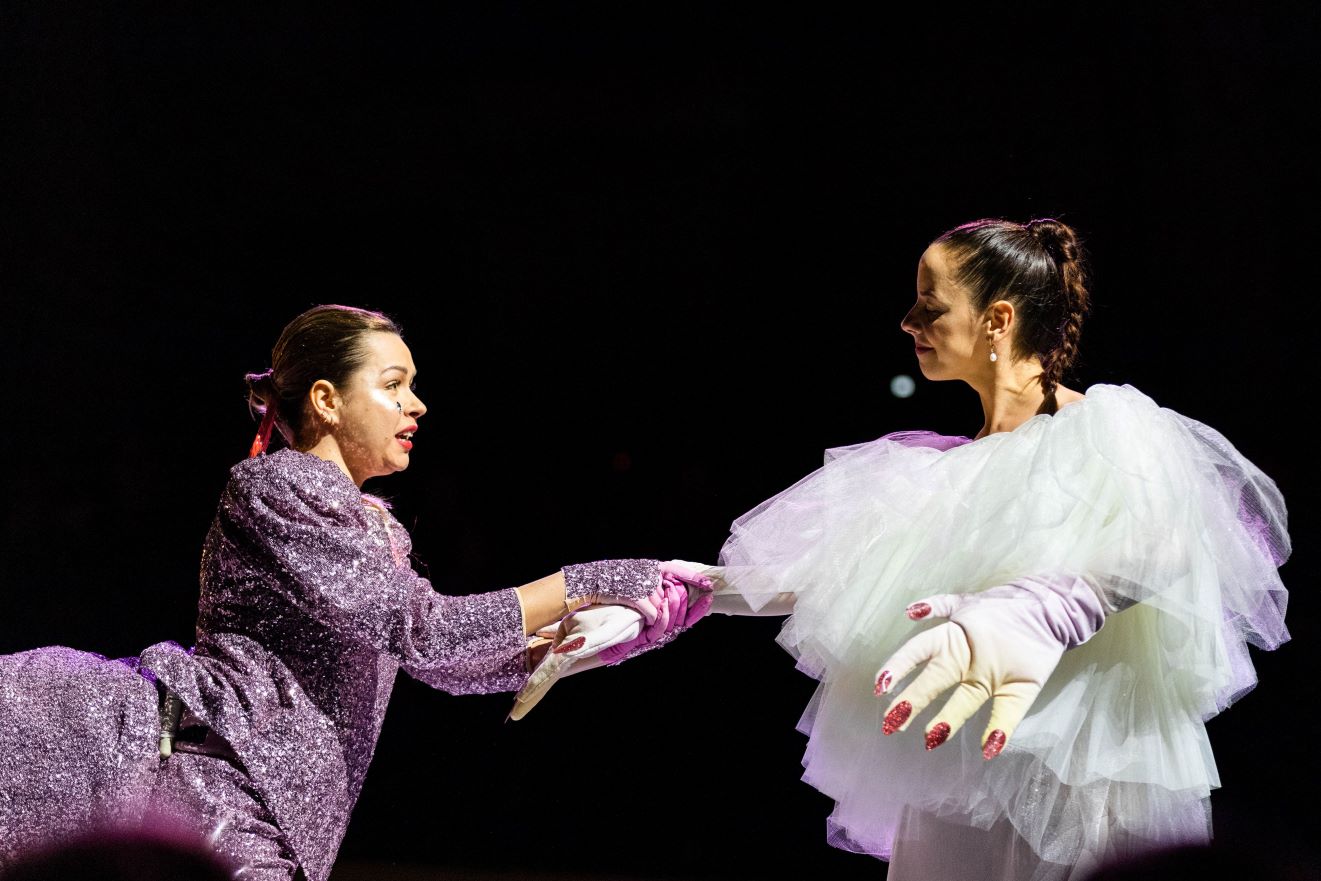 Mirjam Mesak i Monika Korybalska w „Das Paradies und die Peri” na Opera Rara