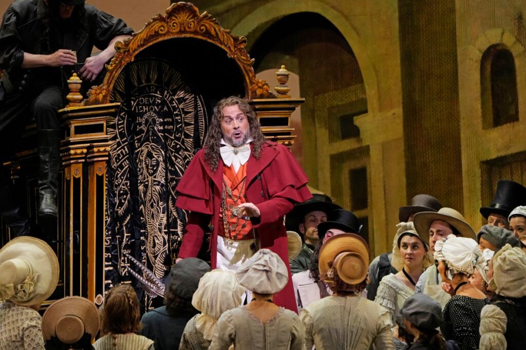 Alex Esposito jako Dulcamara w „Napoju miłosnym” © Ken Howard | Met Opera