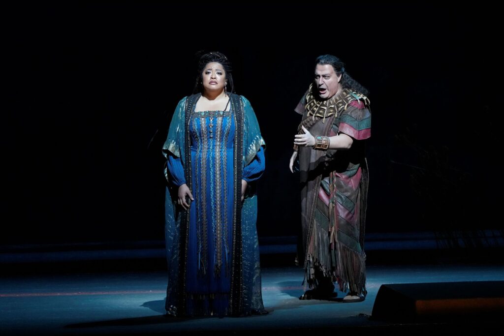 Michelle Bradley (Aida) i George Gagnidze (Amonasro) © Ken Howard | Met Opera