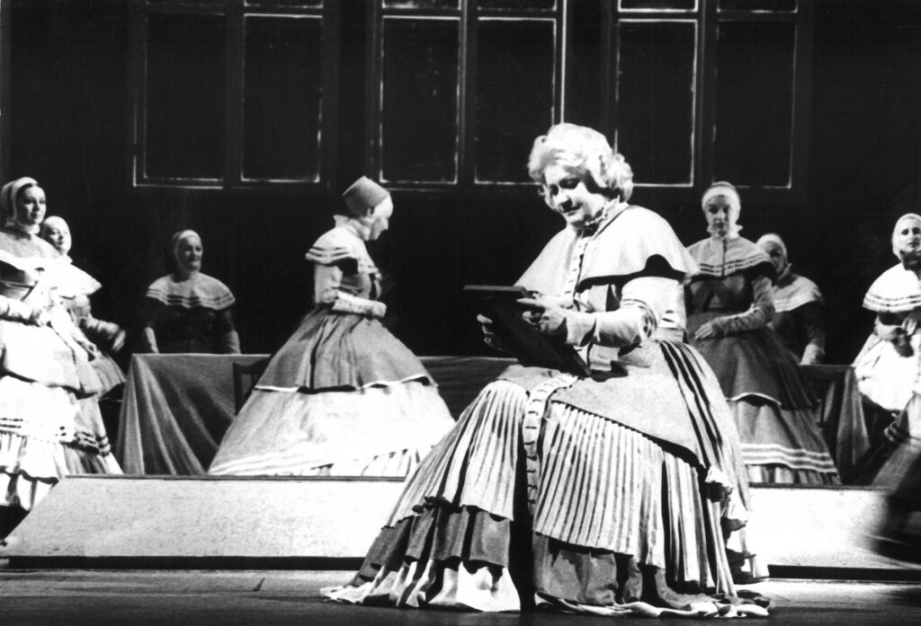 Hanna Lisowska (Senta), Teatr Wielki w Łodzi, 1994 © Chwalisław Zieliński