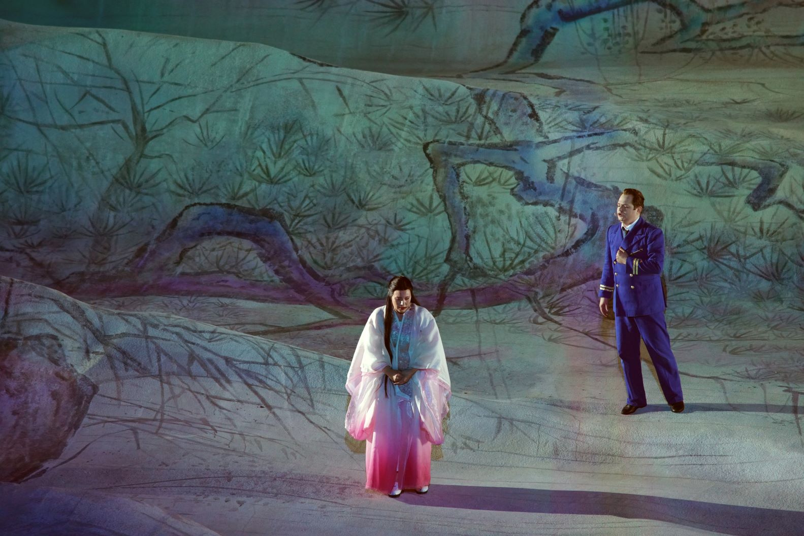 Elena Guseva (Butterfly) i Łukasz Załeski (Pinkerton) © Bregenzer Festspiele / Karl Forster