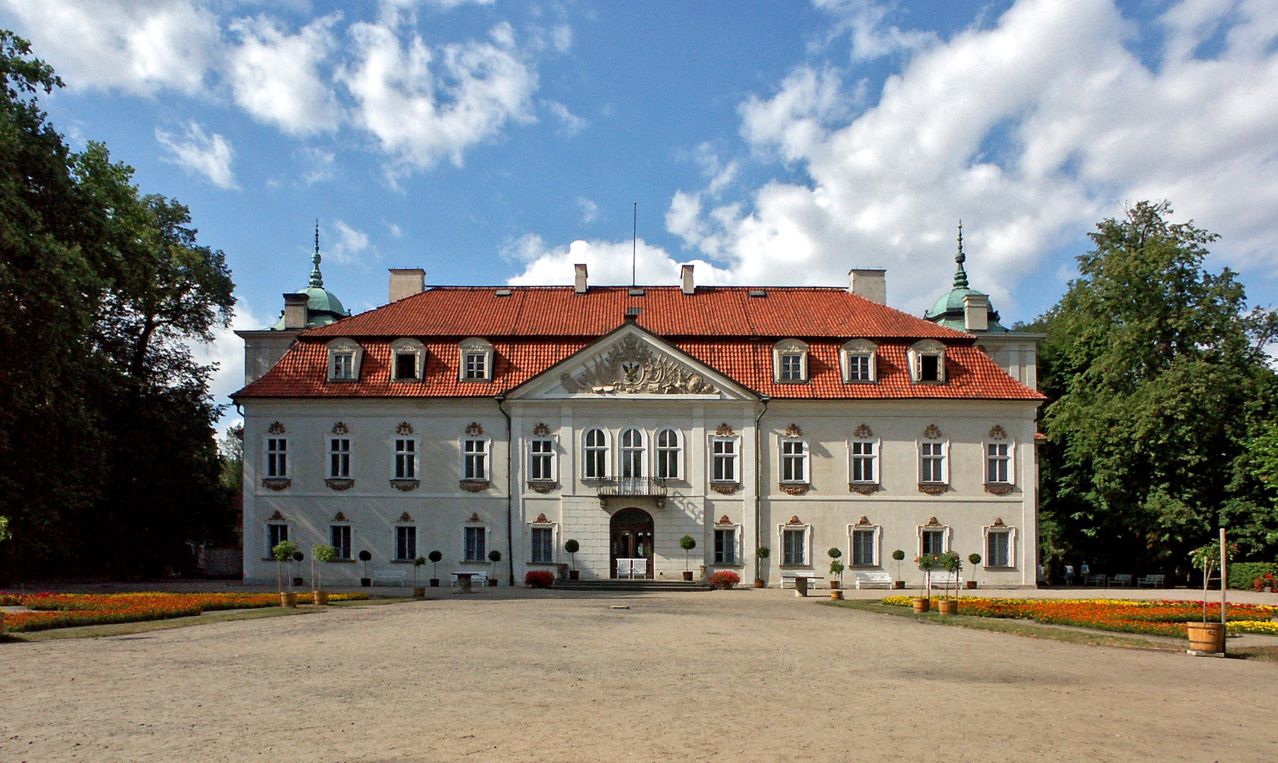 Pałac w Nieborowie, widok od strony parku © Dariusz Cierpiał, Wikimedia Commons