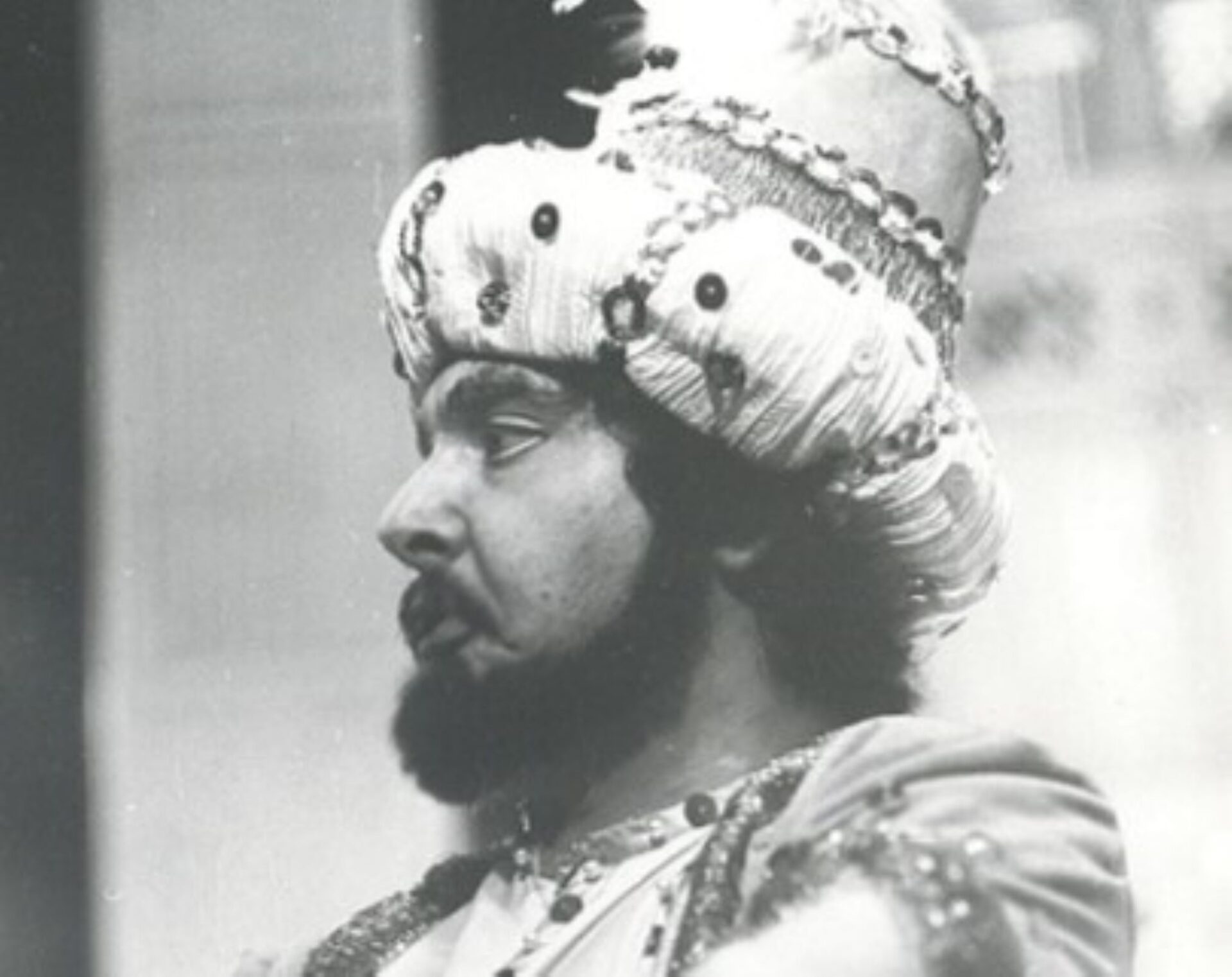 Maciej Krzysztyniak jako Mustafa we „Włoszcze w Algierze” w Operze Wrocławskiej w 1986 roku © Maria Behrendt