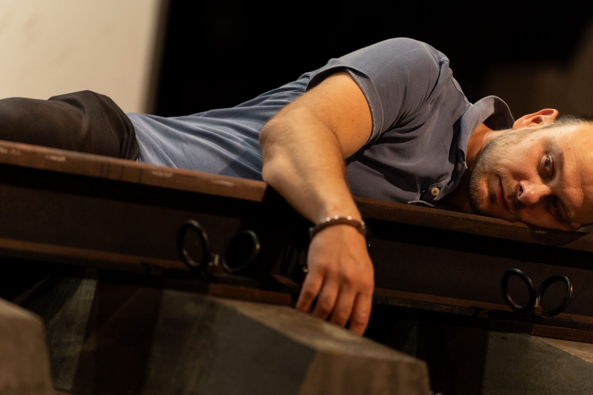 Stanislav Kuflyuk (Samobójca) podczas prób do Ślepego toru” Krzysztofa Meyera © Adam Kozal