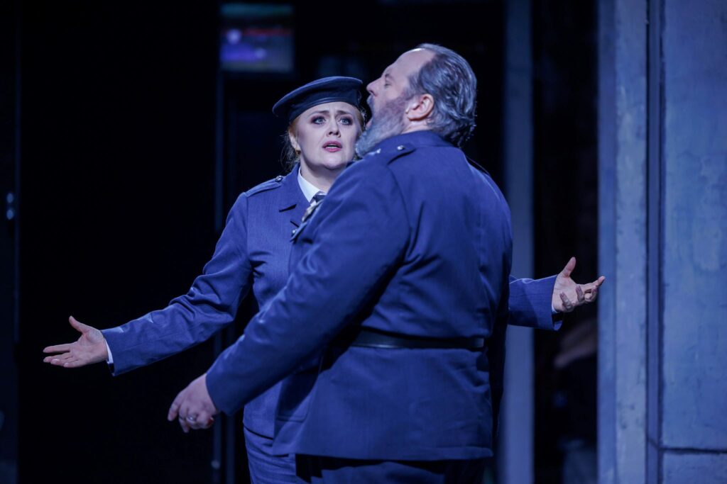 Iwona Sobotka (Desdemona) i Gwyn Hughes Jones (Otello) © Bartek Barczyk