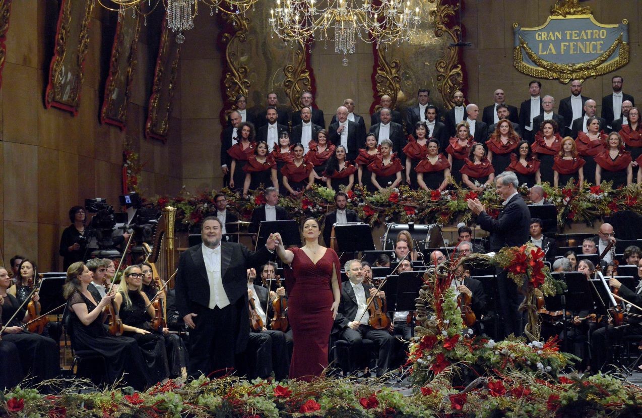 Concerto di Capodanno 2023-2024 w Gran Tearo La Fenice w Wenecji. Fabio Sartoti, Eleonora Buratto i Fabio Luisi © Michele Crosera
