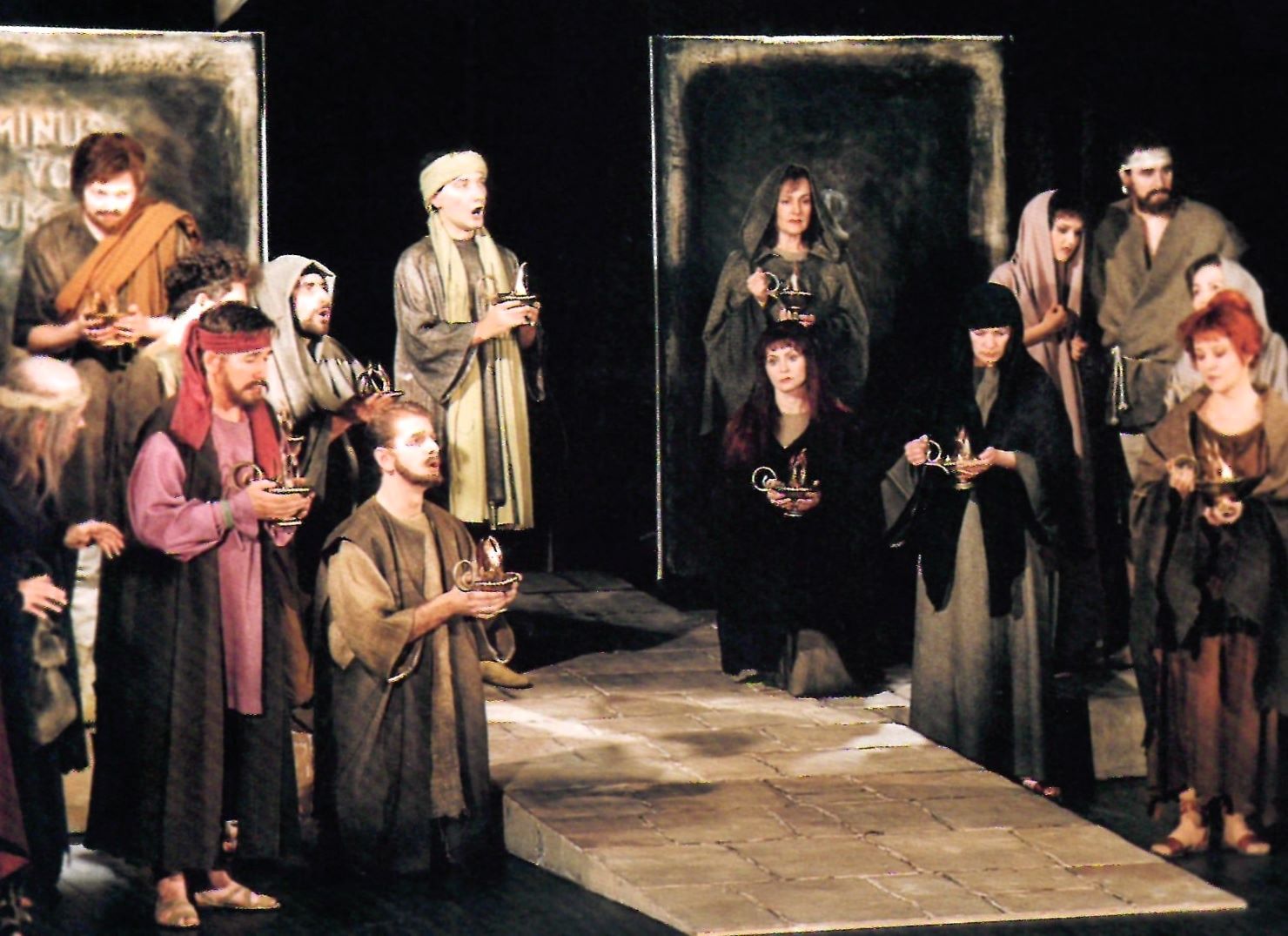 „Quo Vadis” Bernardetty Matuszczak. Scena zbiorowa. Wok, 1996 © Warszawska Opera Kameralna
