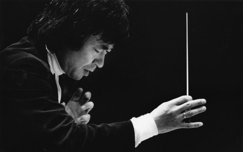 Seiji Ozawa dyryguje Boston Symphony Orchestra © Akira Kinoshita, 1983