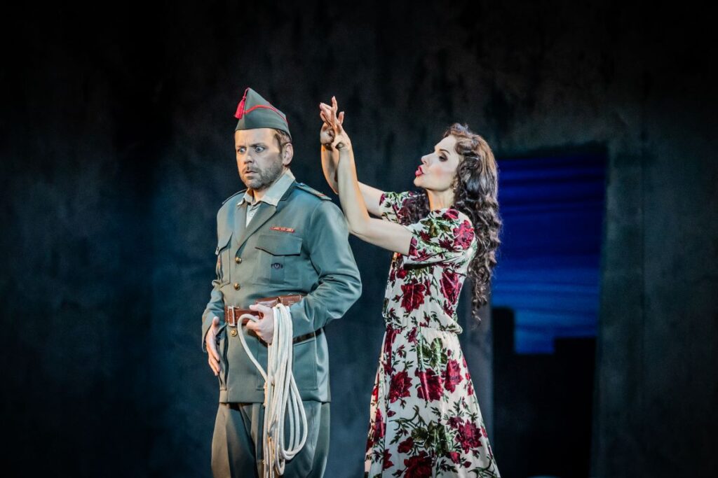 Arnold Rutkowski (Don José) i Joanna Motulewicz (Carmen) © Krzysztof Mystkowski / KFP, archiwum Opery Bałtyckiej