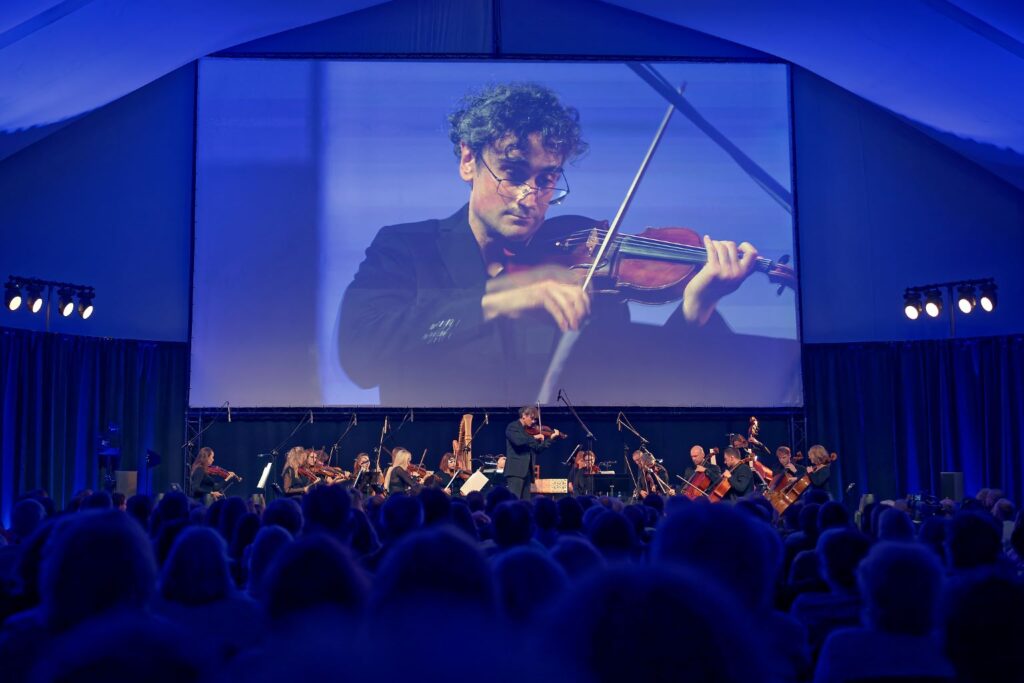 Christian Danowicz i NFM Orkiestra Lepoldinum na „Ogrodach Muzycznych” © Marlena Pióro