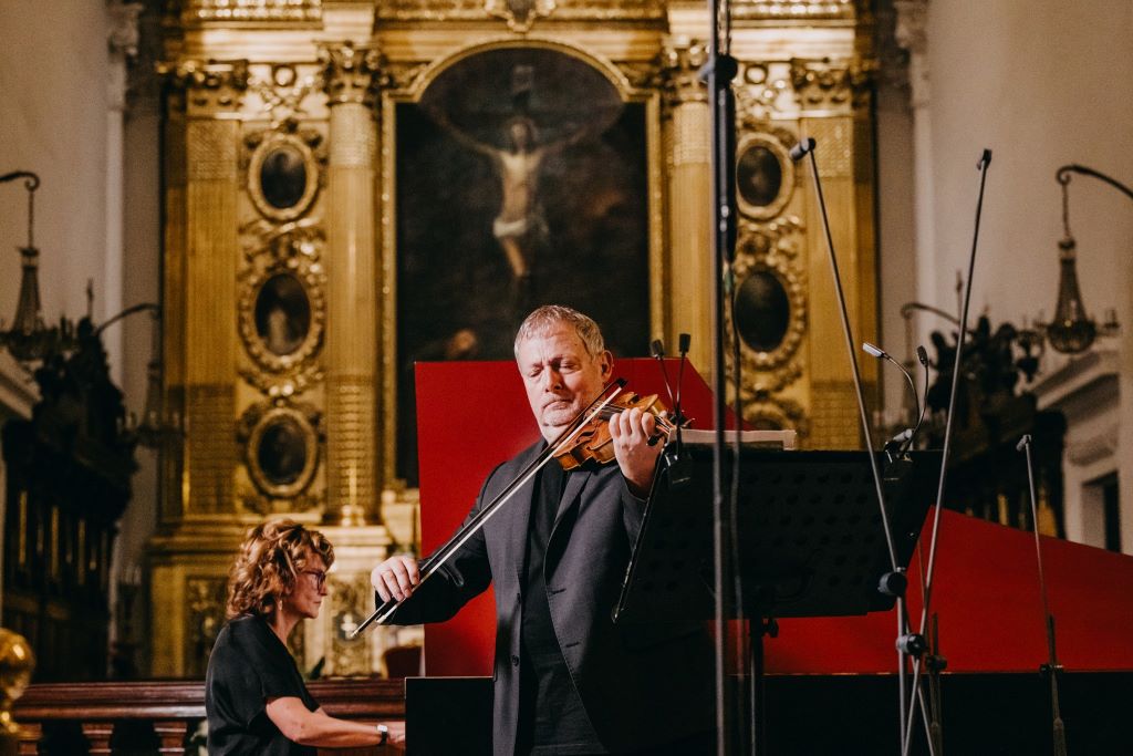 Fabio Biondi i Paola Poncet w Koncercie Nadzwyczajny w Kościele św. Krzyża © Wojciech Grzędziński / NIFC