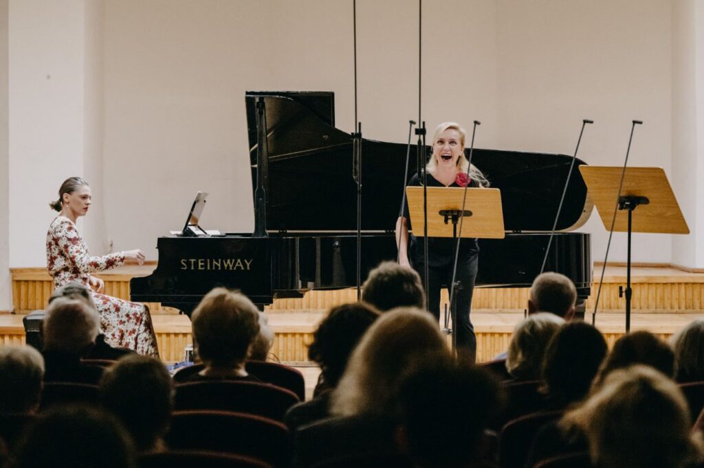 Dominika Peszko i Joanna Freszel © Wojciech Grzędziński