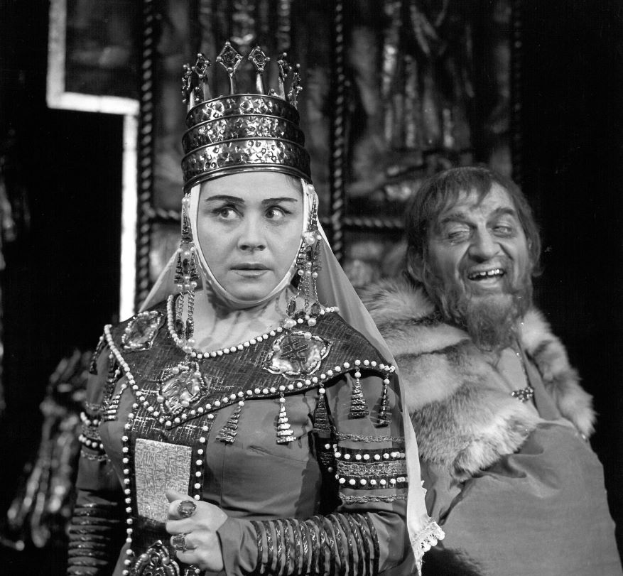 Jadwiga Pietraszkiewicz jako Jarosławna w „Kniaziu Igorze" w Teatrze Wielkim w Łodzi, 1967 ©  Franciszek Myszkowski