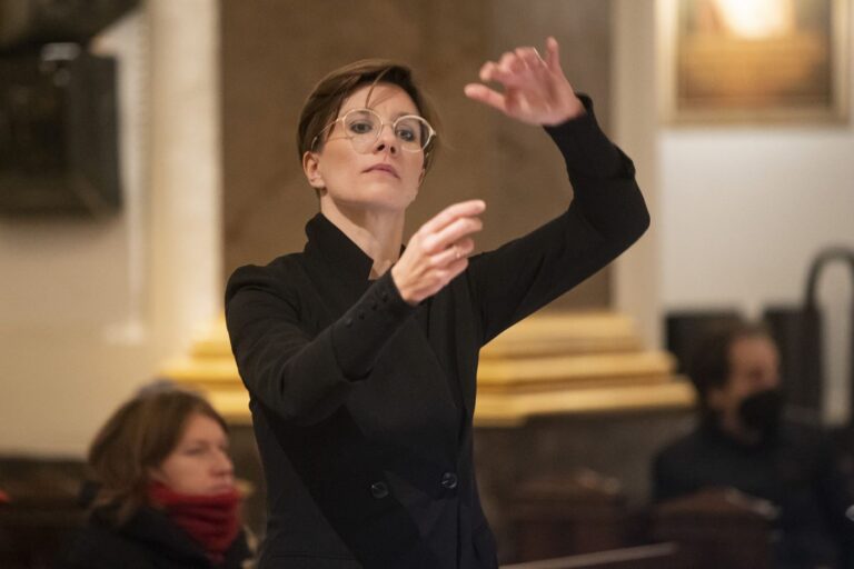 Historia niczego nas nie uczy: rozmowa z Lilianną Krych