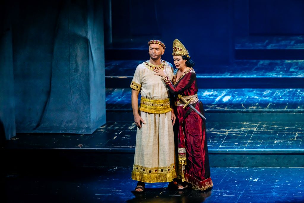 Tomasz Kuk (Ismael) i Karina Skrzeszewska (Abigaille) © Dariusz Gdesz