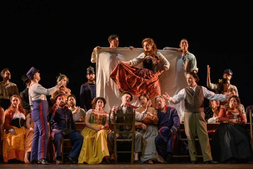 Artur Ruciński (Don Carlo) w „Mocy przeznaczenia” w Gran Teatre del Liceu w Barcelonie ©Antoni Bofill