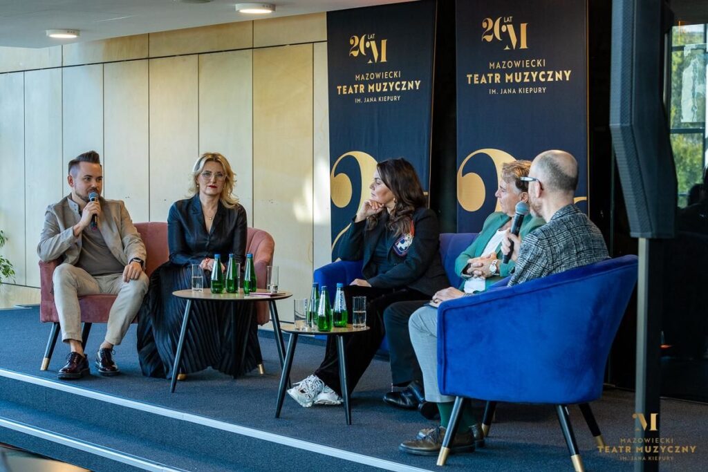 Spotkanie z dziennikarzami. Od lewej: Jakub Milewski, Iwona Wujastyk, Aleksandra Kurzak i Roberto Alagna © Rafał Latoszek 