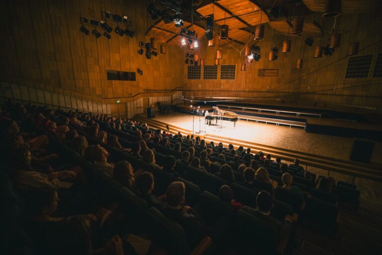 Festiwal romantycznych inspiracji australijskiego kompozytora Juliana Cochrana. „International Cochran Music Festival” w Warszawie