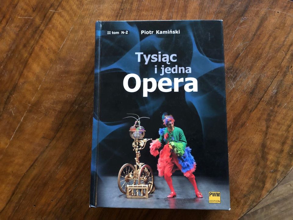 Andrzej Klimczak na okładce „Tysiąc i jedna opera” Piotra Kamińskiego © Tomasz Pasternak