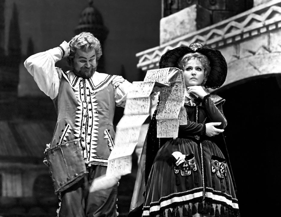 Paul Plishka (Leporello) i Teresa Żylis Gara jako Donna Elvira w „Don Giovannim”, Metropolitan Opera, 1974 ©  Metropolitan Opera (Beth Bergman, Facebook)