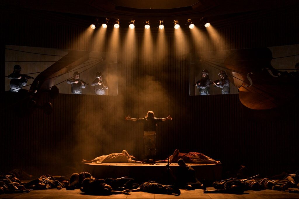 „Dalibor” z Brna. Scena zbiorowa © Jan Prokopius