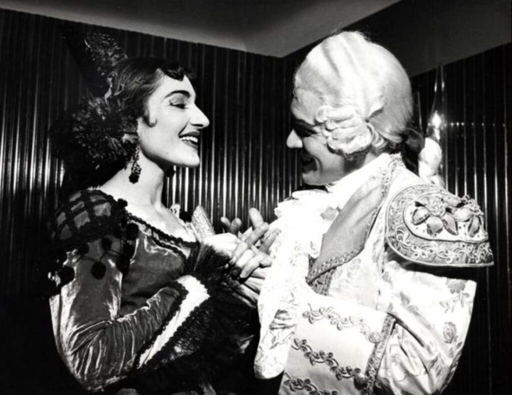 Maria Callas (Rozyna) i Luigi Alva (Hrabia Almaviva” w “Cyruliku sewilskim, La Scala 1956 © domena publiczna