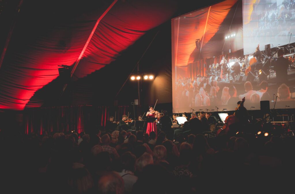 „Królewskie Fanfary i subtelności natury”. Inauguracja 25. Ogrodów Muzycznych © Qinke Chang