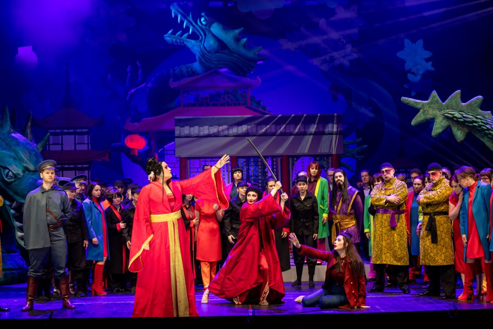Iwona Sobotka (Turandot) i Ruslana Koval (Liu) © Bartek Barczyk