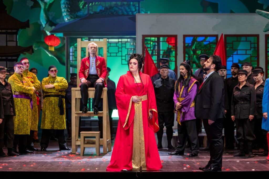 Piotr Friebe (Altoum), Iwona Sobotka (Turandot) i Hovhannes Ayvazyan (Kalaf) © Bartek Barczyk