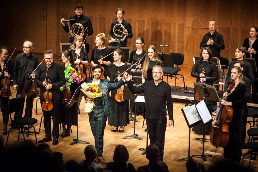 Koncert Bruno de Sá w warszawskiej Cytadeli podczas Festiwalu „Sinfonia Varsovia Swojemu Miastu” © serwis SV