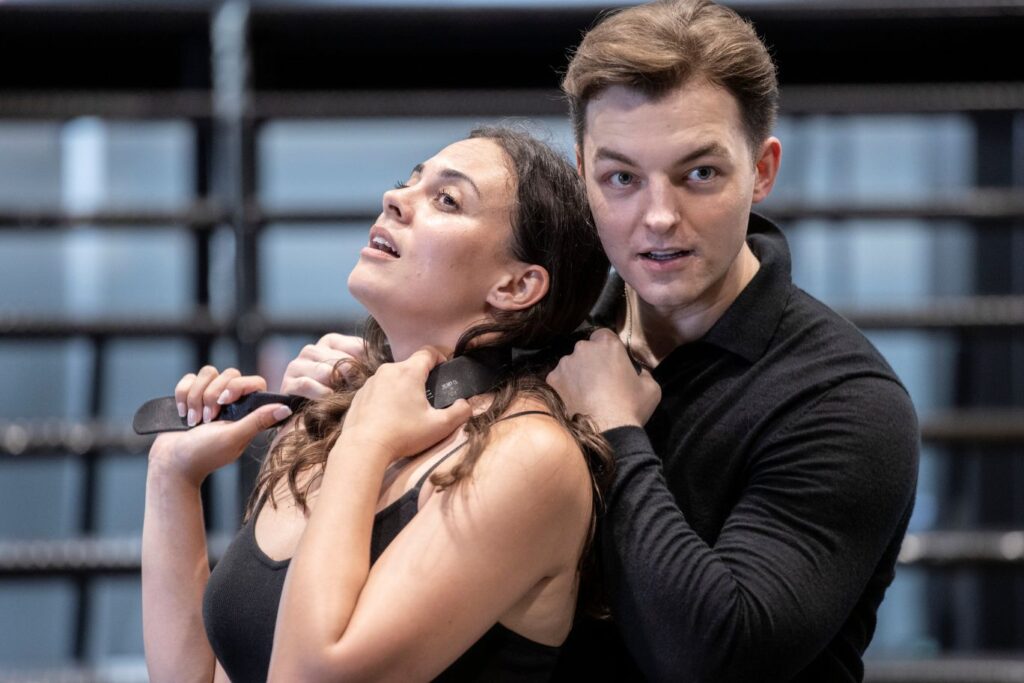 Paweł Horodyski (Masetto) i Madison Nonoa (Zerlina) © JeanLouisFernandez