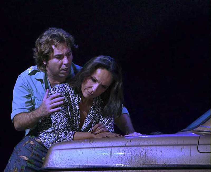 Béatrice Uria-Monzon jako Carmen z Roberto Alagną (Don José), Orange, 2004