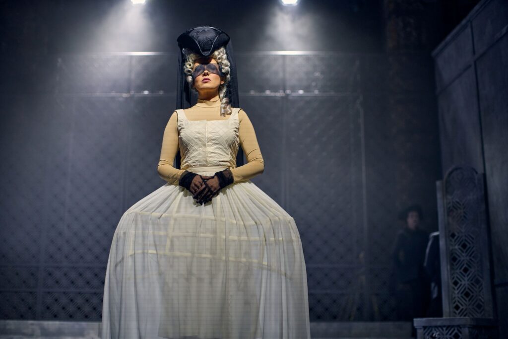 Dorota Szczepańska jako Griselda w Ruinach Teatru Victoria w Gliwicach © Festiwal All’Improvviso