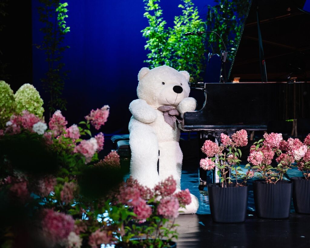 Koncert „Miłość ci wszystko wybaczy. Piosenki, które kochamy © Miasto Biała Podlaska