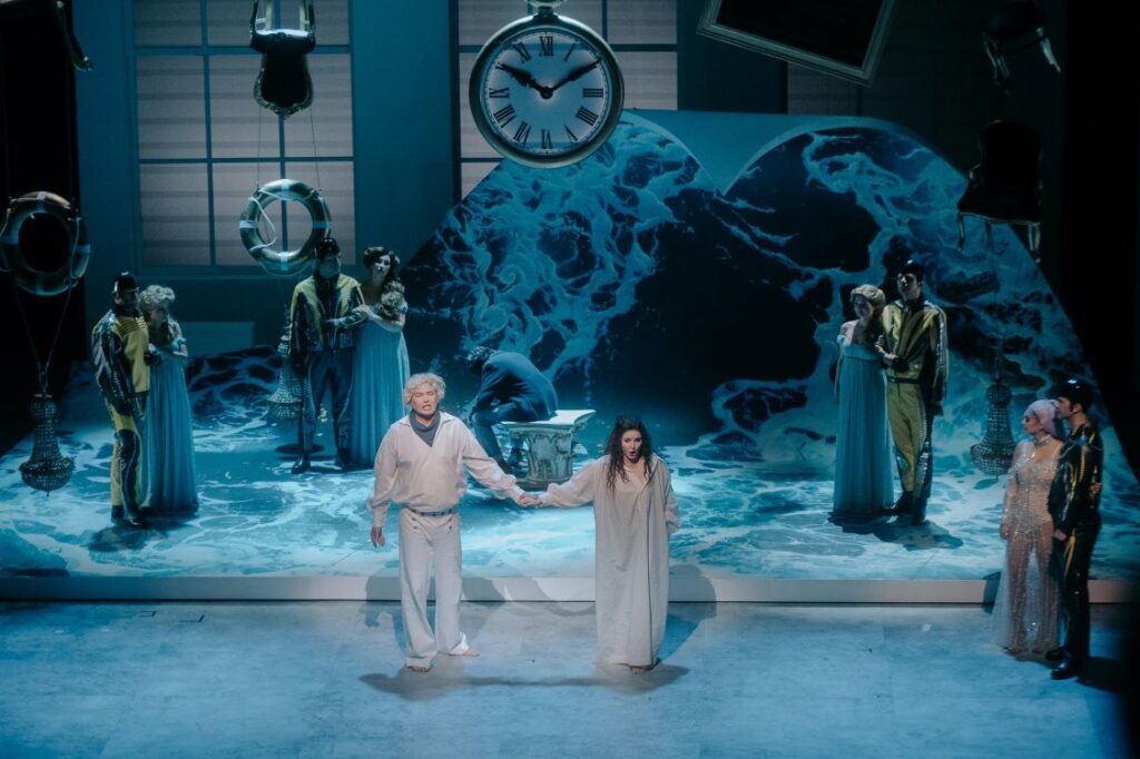„Ariadna na Naxos” w Operze Krakowskiej . W środku Rafal Bartmiński (Bachus) i Natalia Rubiś (Ariadna) © Andrii Kotelnikov