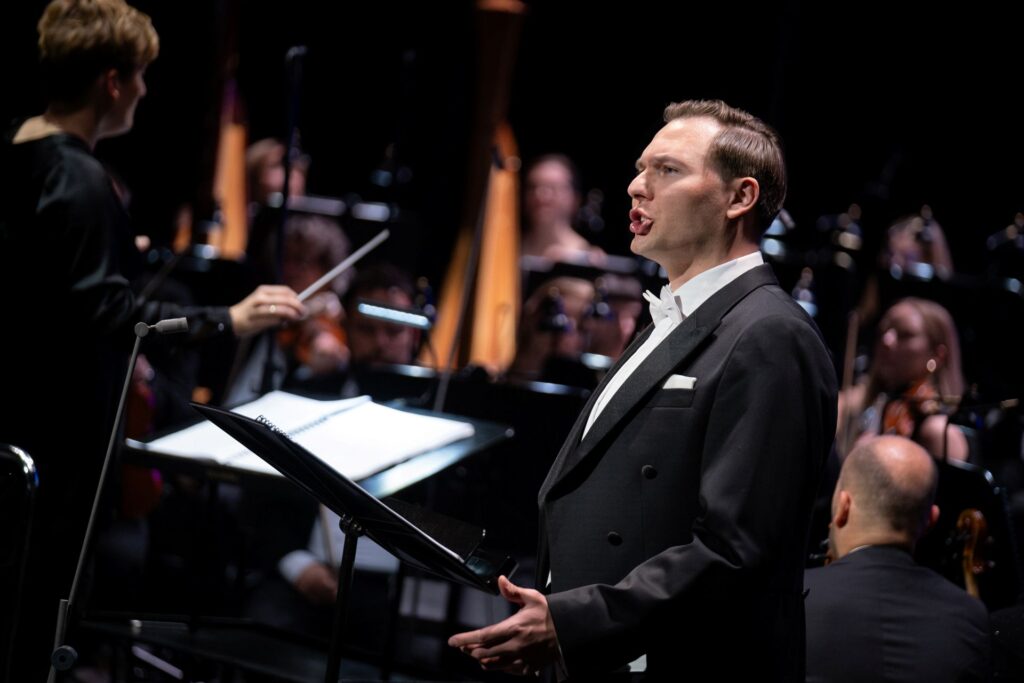 Adrian Janus (Dimo Anthimos) © Bartosz Seifert (archiwum Teatru Wielkiego w Poznaniu)