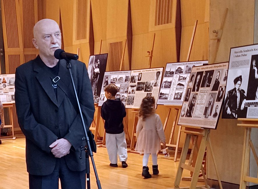 Juliusz Multarzyński na otwarciu wystawy w Kielcach © Halina Woźniak