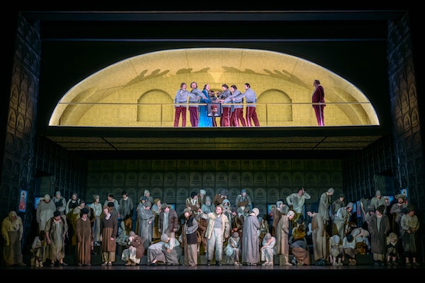 Scena zbiorowa z „Borysa Godunowa” © Mihaela Bodlovic/ Royal Ballet and Opera