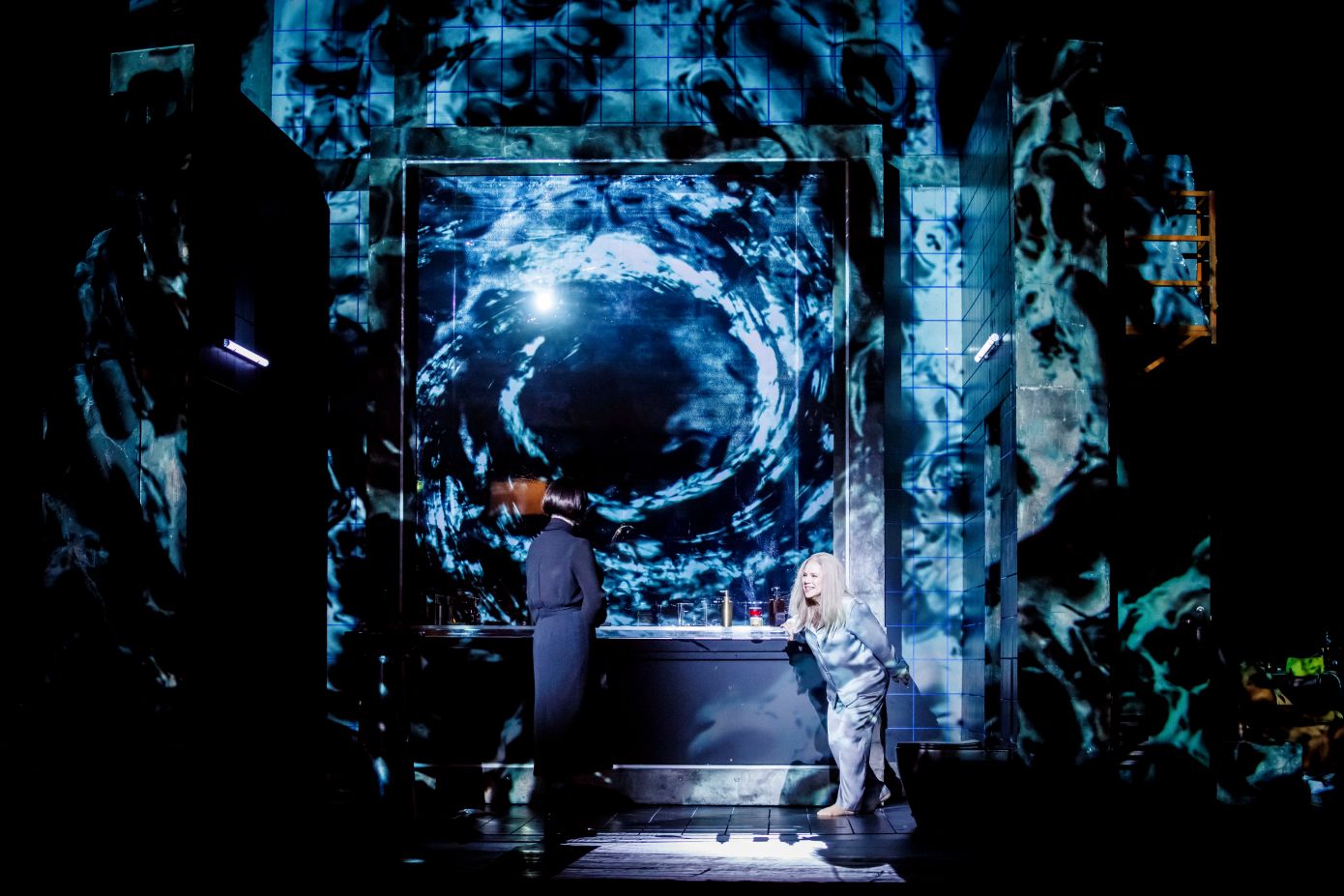 Lindsay Ammann (Mamka) i Annemarie Kremer (Cesarzowa) © Krzysztof Bieliński