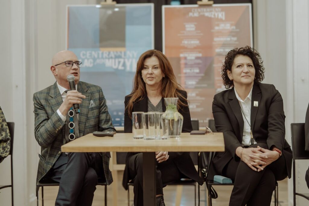 Roman Osadnik, dyrektor Teatru Studio, Aldona Machnowska-Góra, zastępczyni zastępczyni Prezydenta m.st. Warszawy i Katarzyna Osowiecka, Prezeska Pałacu Kultury i Nauki © Sisi Cecylia