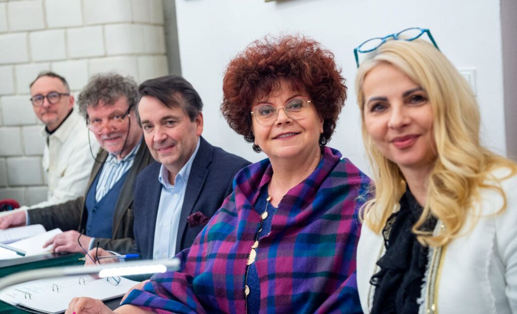 Jury „Paprocki Junior”: Sebastian Stieler, Sylwester Kostecki, Adam Zdunikowski, Iwona Hossa, Magdalena Idzik © archiwum Stowarzyszenia im. B. Paprockiego