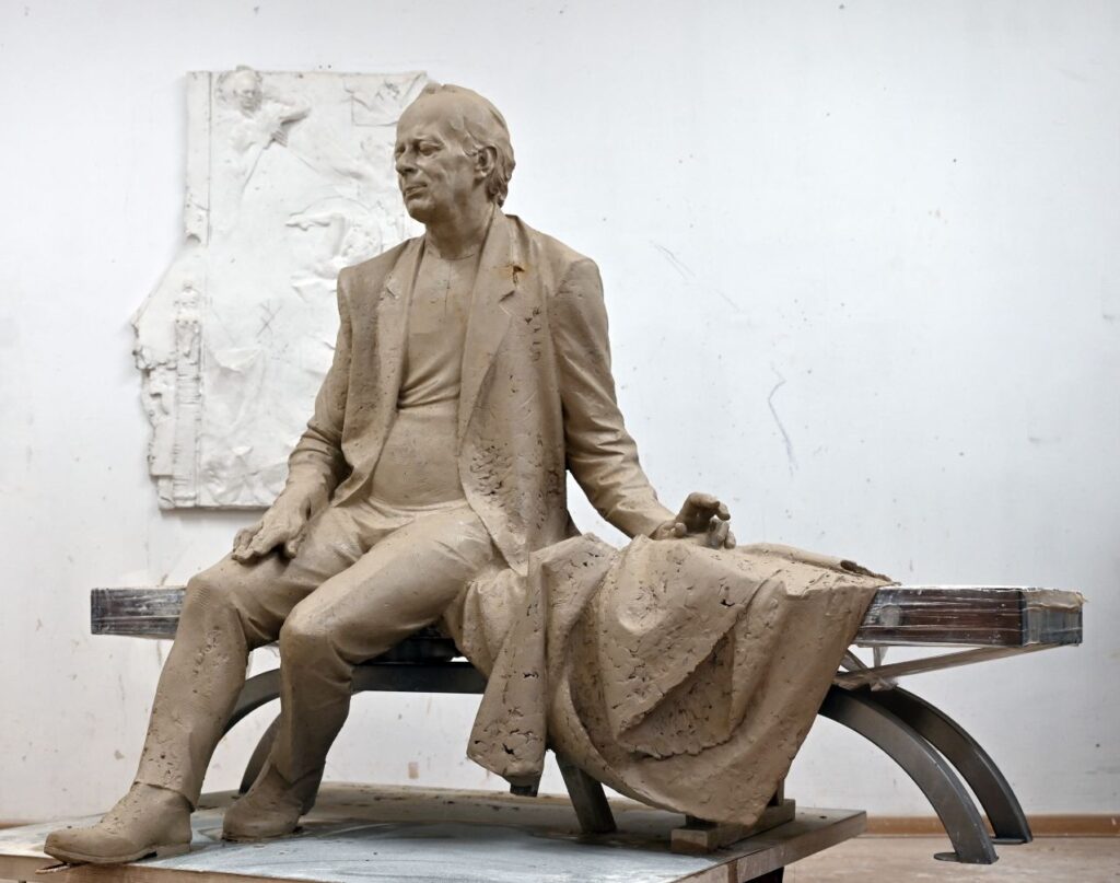 Rzeźba przygotowana do odlewu © Grzegorz Gwiazda