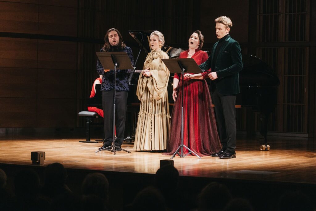 Piotr Buszewski, Aleksandra Orłowska, Zuzanna Nalewajek i Hubert Zapiór © Grzesiek Mart / Filharmonia Narodowa