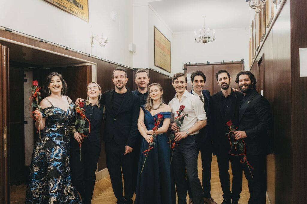 Wykonawcy „Juliusza Cezara”: Beth Taylor, Rebecca Leggett, Francesco Corti, Yuriy Mynenko, Sabine Devieilhe, Jakub Józef Orliński, Rémy Brès-Feuillet, Marco Saccardin i Alex Rosen © Grzesiek Mart / Filharmonia Narodowa