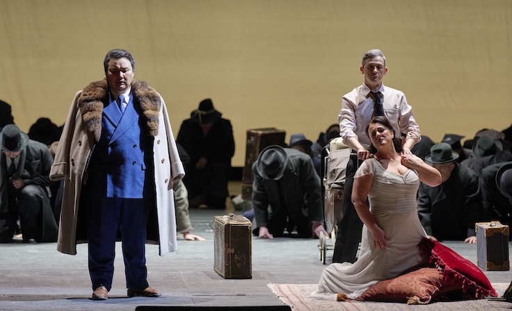 Amartuvshin Enkhbat (Nabucco), Monika Bohinec (Fenena), Alexander Vinogradov (Zaccaria)  © Wiener Staatsoper / Michael Poehn