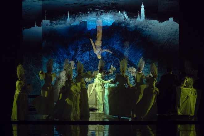 Ewa Błaszczyk (Tytania), Zespół Wokalny POK © Karolina Jóźwiak/ Polska Opera Królewska