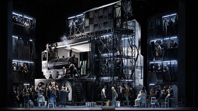 „Trubadur” w Bayerische Staatsoper w Monachium © Geoffroy Schied