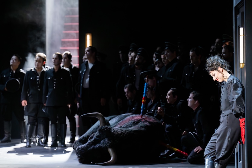 Eve-Maud Hubeaux (Carmen) © Monika Rittershaus/ Semperoper Dresden